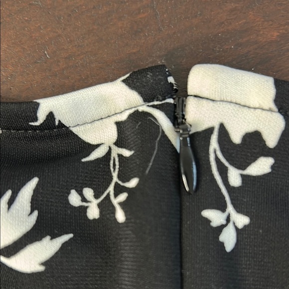 Talbots Black and White Flower Pattern Sleeveless Midi SundressSz M - Picture 7 of 11